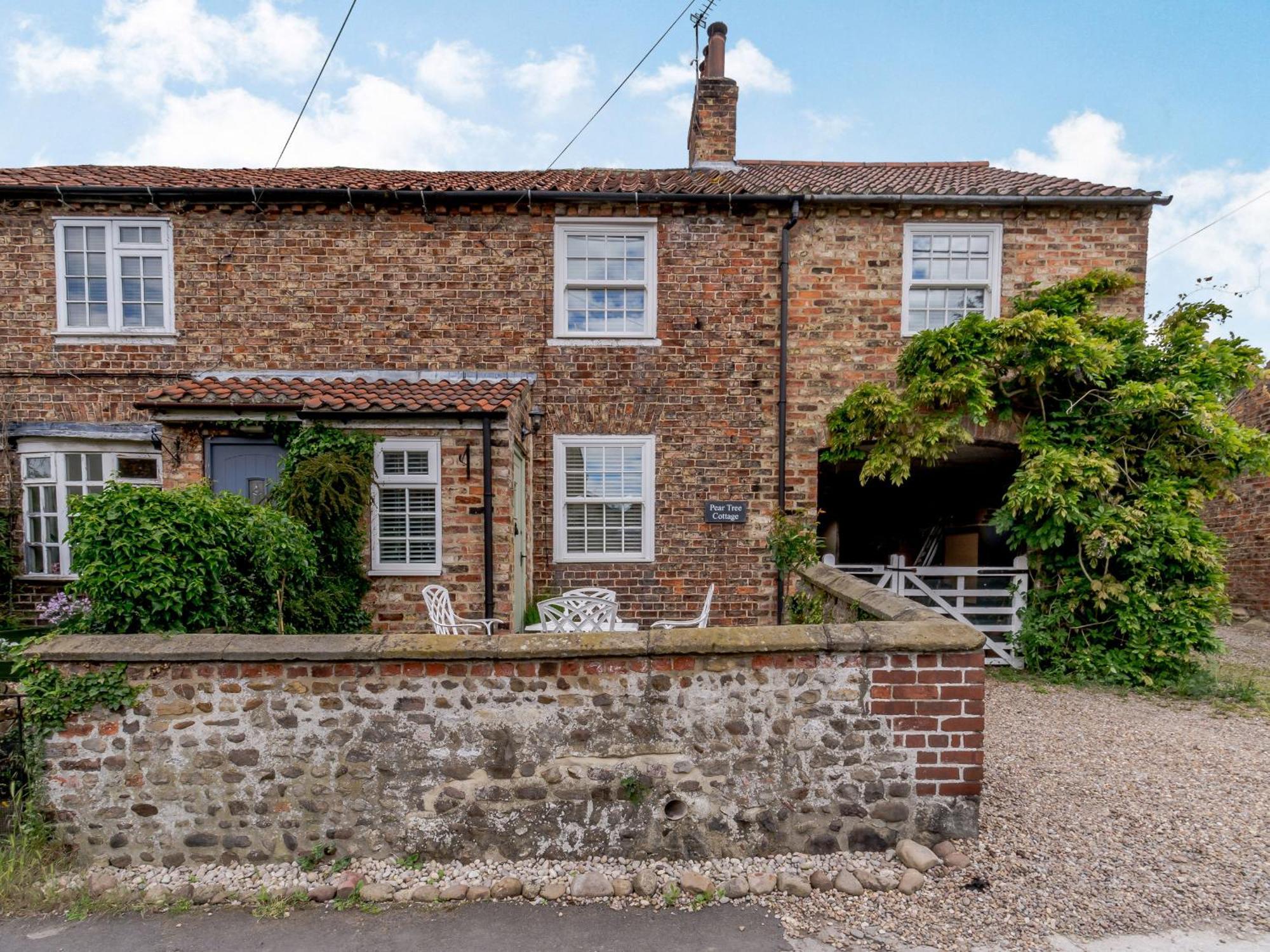 Pear Tree Cottage - York, York